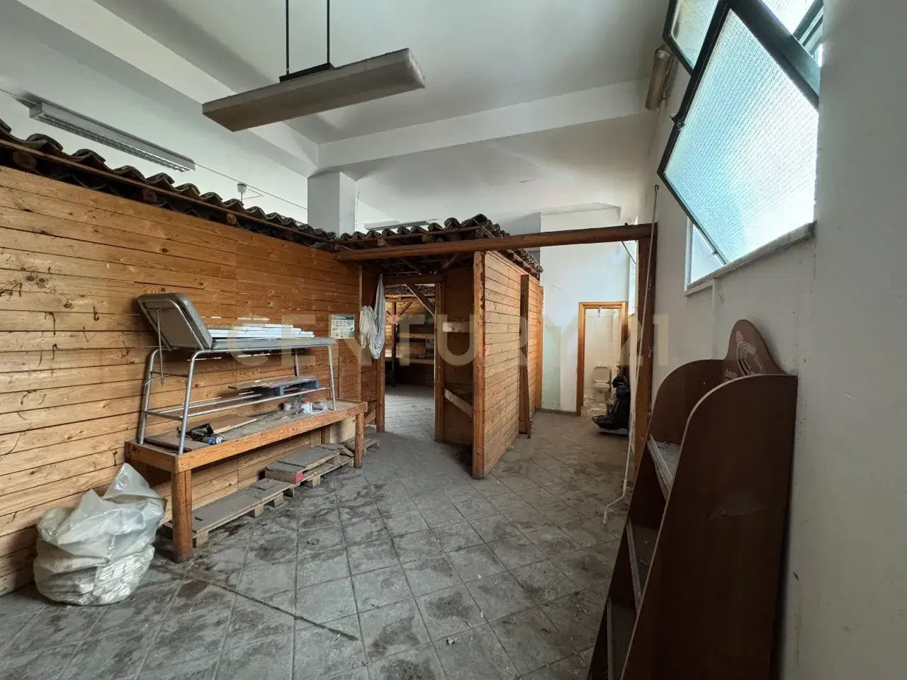 Palazzina commerciale in Via Vittorio Emanuele 243, Viagrande, {3} - Foto 2