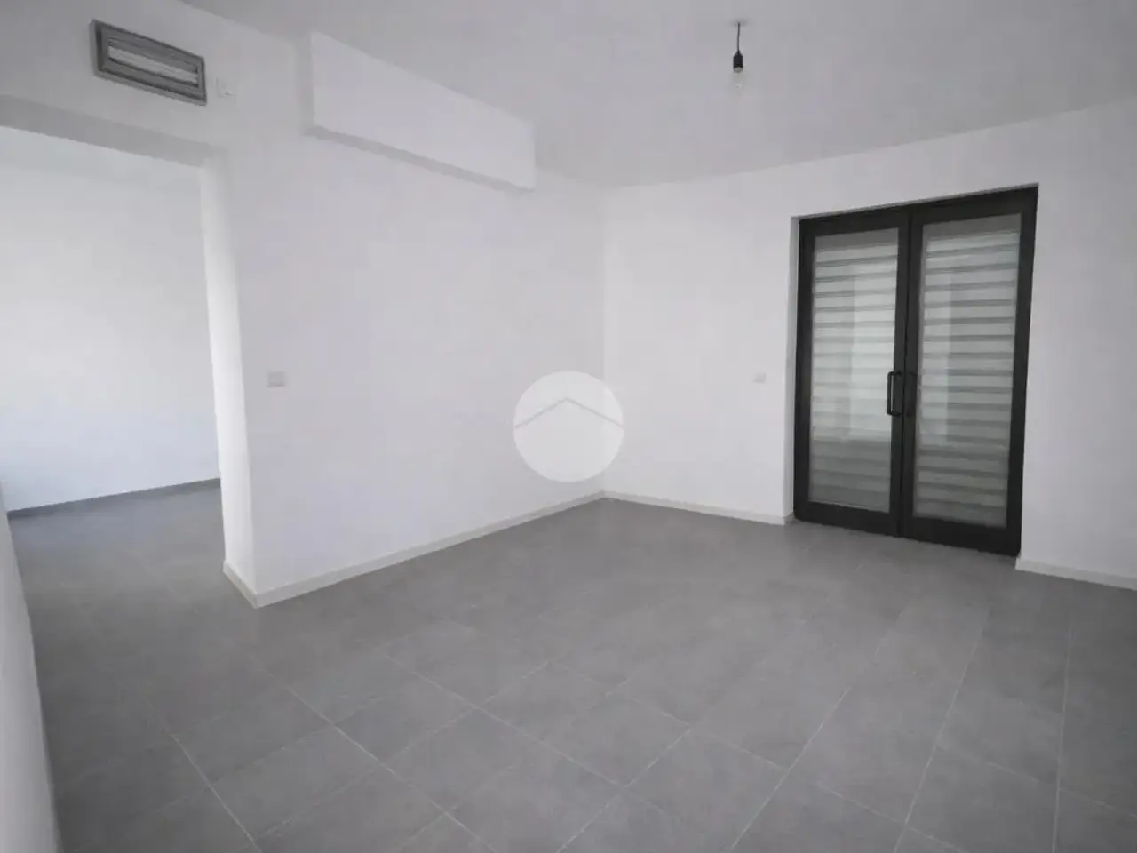 Negozio in Viale Amedeo Duca d'Aosta, Comun Nuovo, {3} - Foto 2