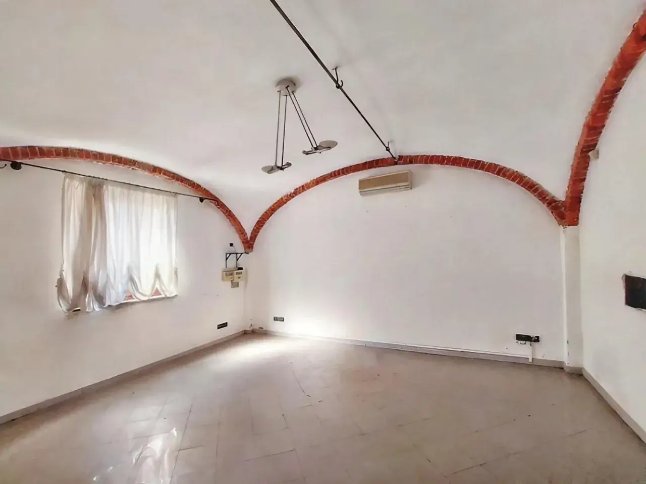 Capannone in Via Casanova, N. 27, Vercelli, {3} - Foto 1