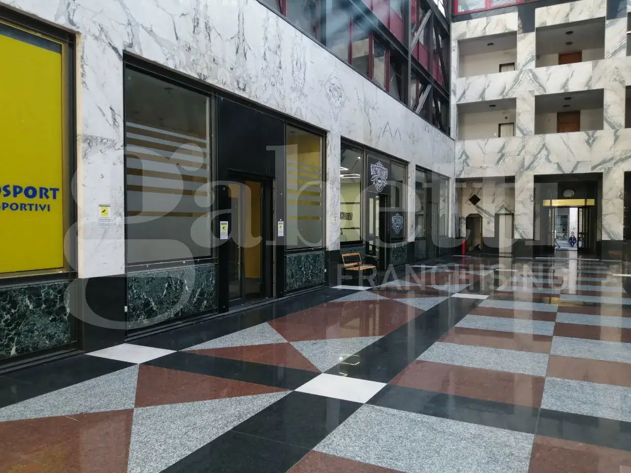 Negozio in Via Matteotti, Nocera Inferiore, {3} - Foto 1