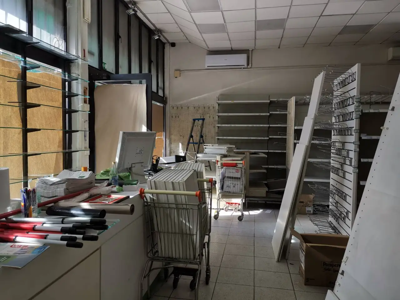 Esercizio commerciale in Via Amendola 55, Calcinaia, {3} - Foto 1