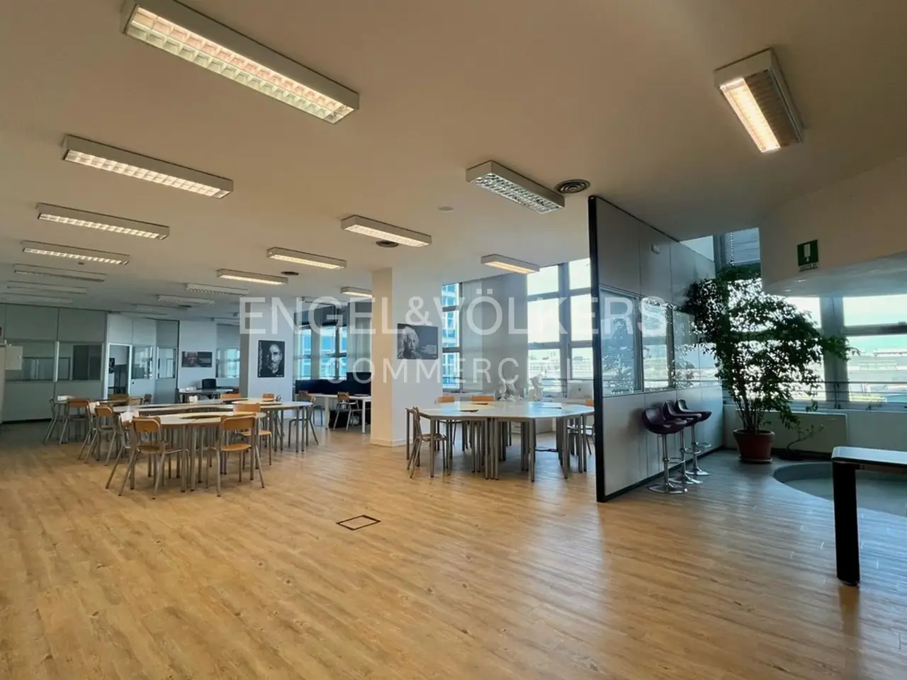 Ufficio in Via Gaudenzio Fantoli 7, Milano, {3} - Foto 1