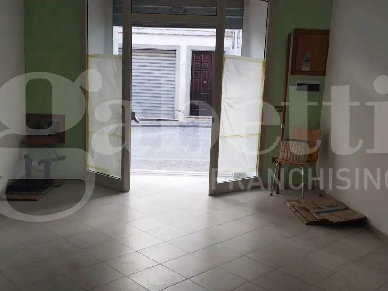 Negozio in Via Umberto I 131, Castel Di Sangro, {3} - Foto 1