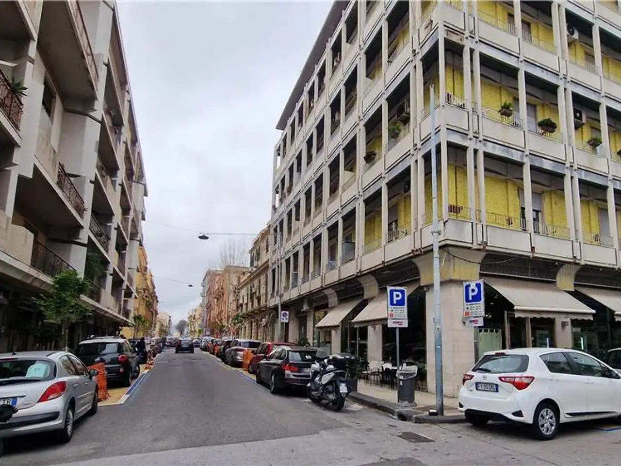 Negozio in Via Centonze 182, Messina, {3} - Foto 2