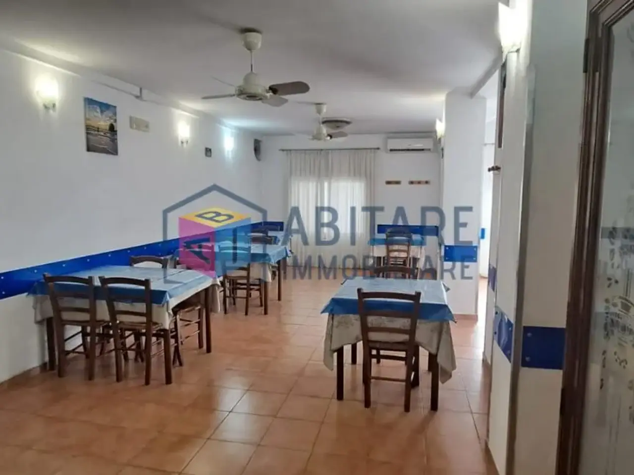 Locale commerciale in , Livorno, {3} - Foto 1