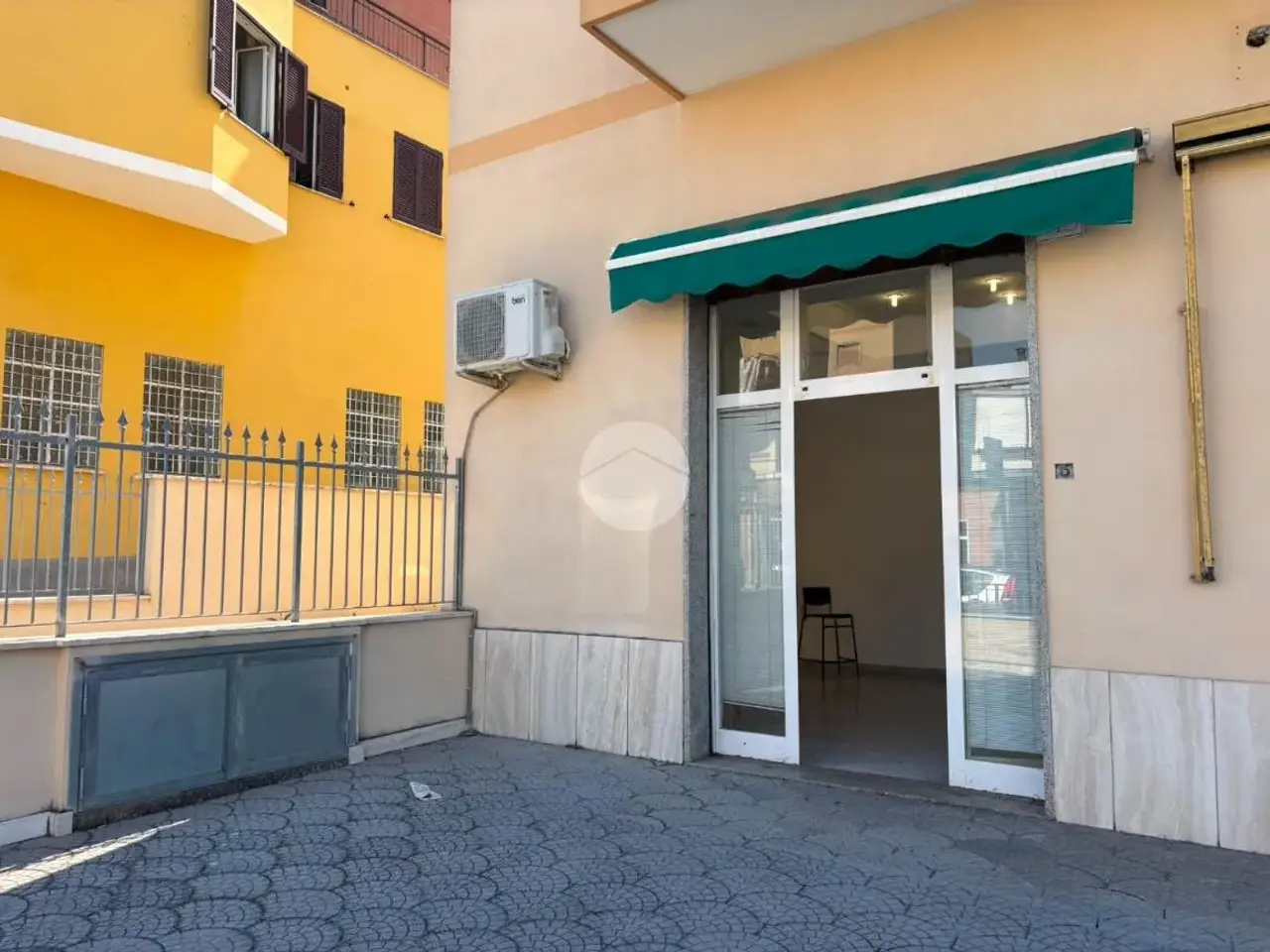 Negozio in Via della Pisana 143, Roma, {3} - Foto 2