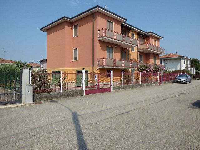 Trilocale in Via San Giovanni Bosco 4, Zelo Buon Persico - Foto 1