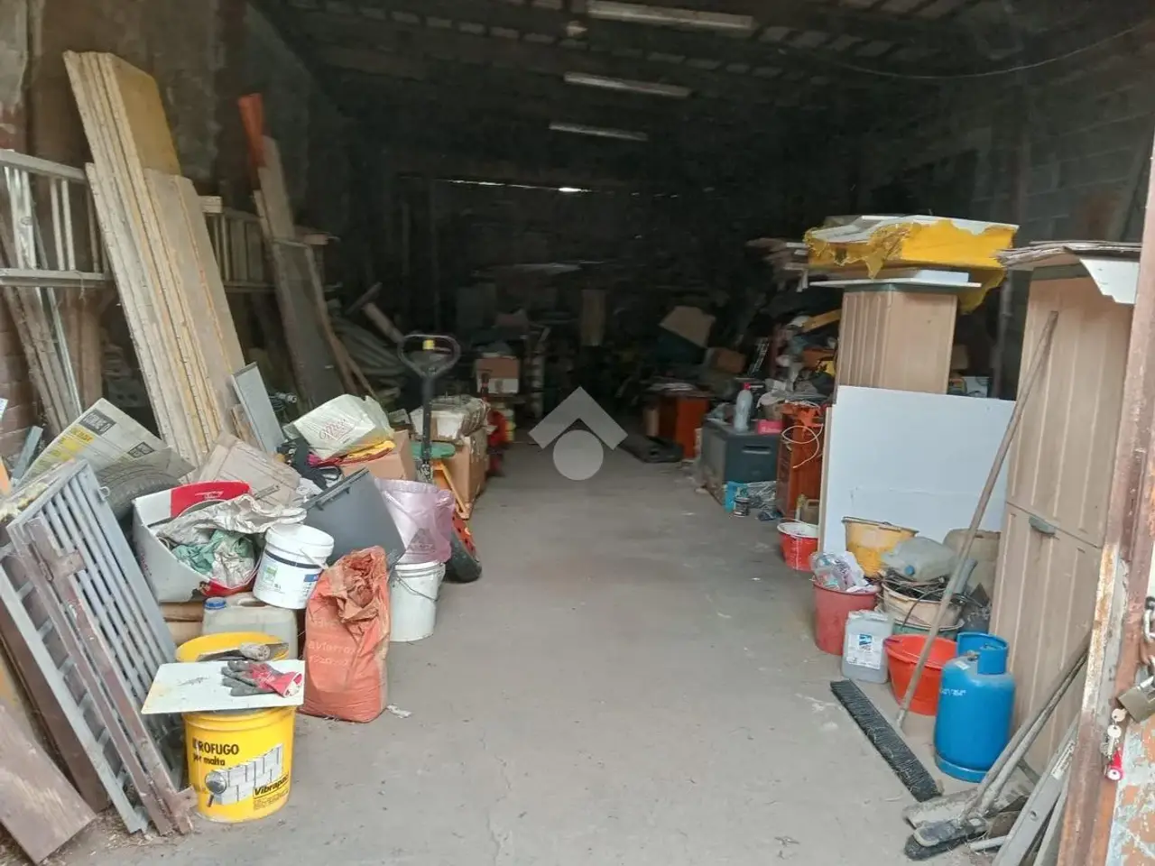 Magazzino in Via Fiume, Casorezzo, {3} - Foto 1