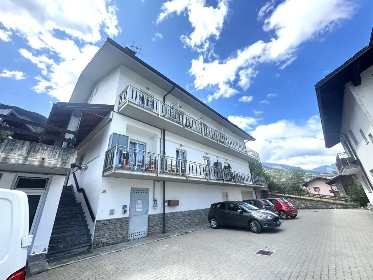 Bar in Frazione Beuve, Montan-Angelin-Arensod, Sarre Ao, Italia, Sarre, {3} - Foto 1