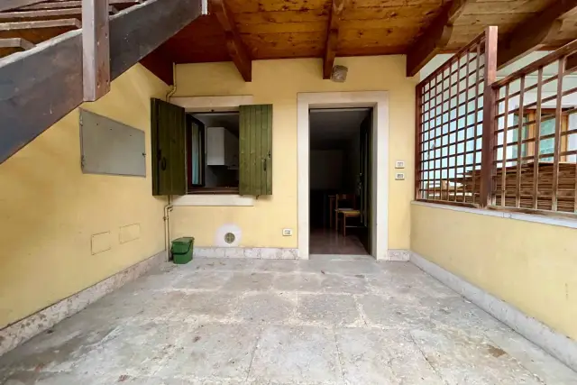 2-room flat in Via Guglielmo Marconi, Pescantina - Photo 1