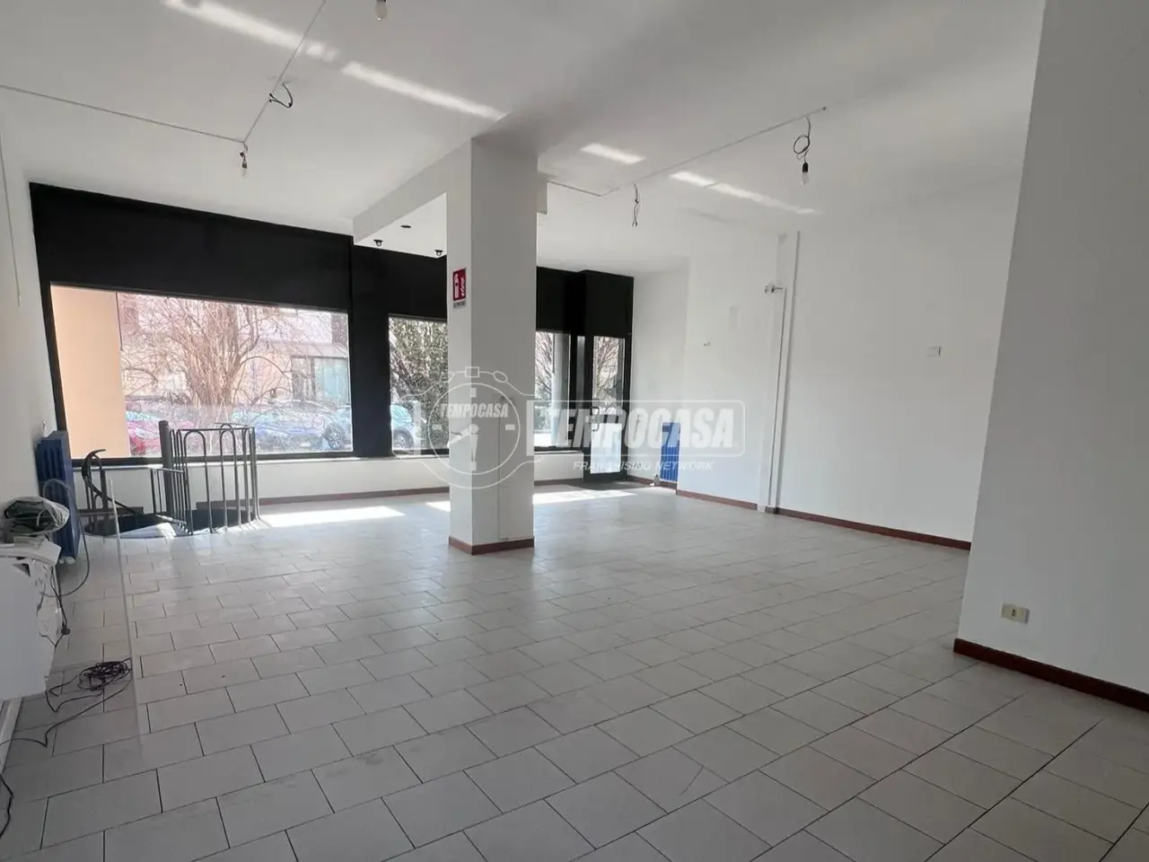 Negozio in Via Tobagi Walter, Paderno Dugnano, {3} - Foto 1