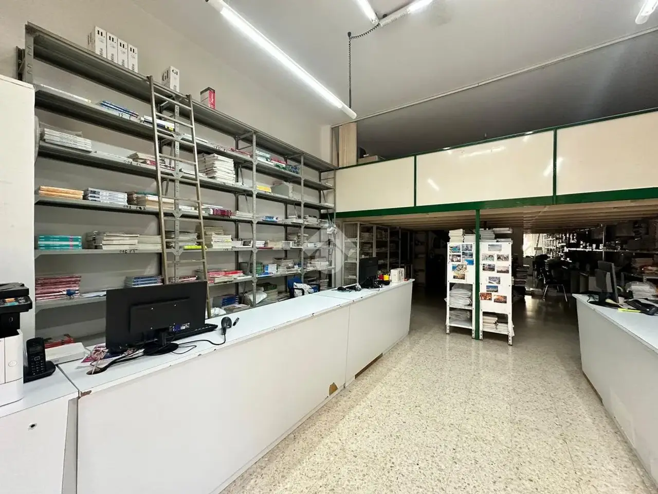 Negozio in Via Santa Chiara d'Assisi 4, Cerignola, {3} - Foto 2