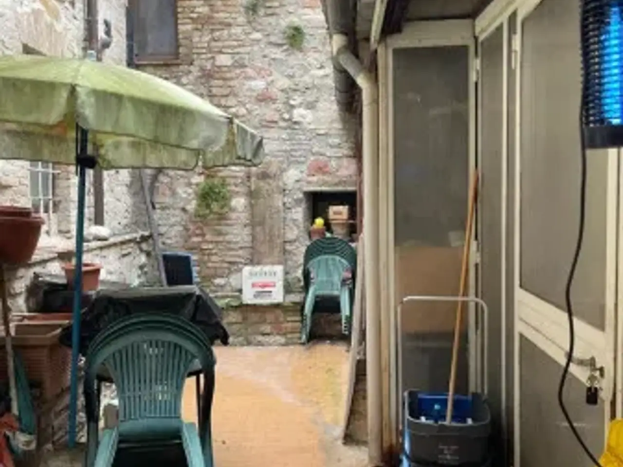 Negozio in Via Borgo San Pietro, Assisi, {3} - Foto 2