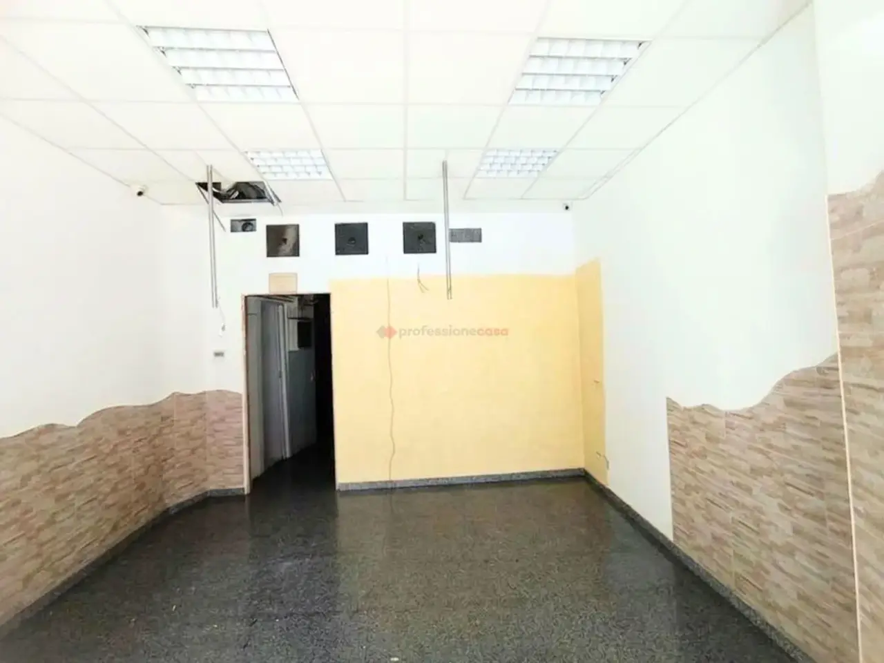 Negozio in Via Orientale 35, Foggia, {3} - Foto 2