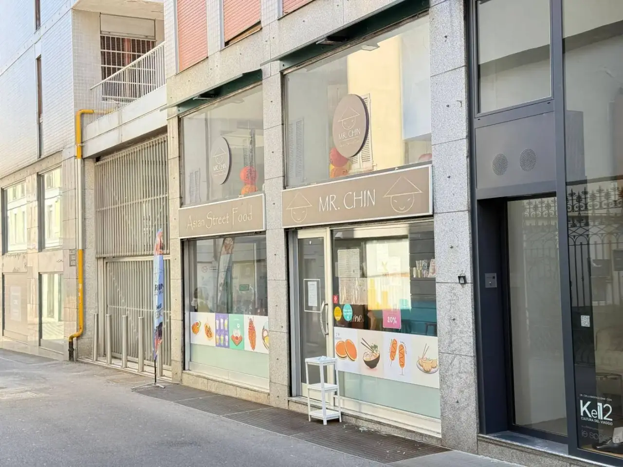 Locale commerciale in Via Giuseppe Piermarini 1, Monza, {3} - Foto 1