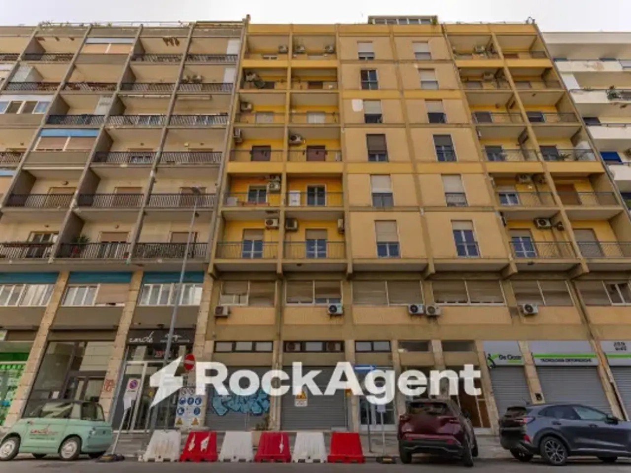 Negozio in Via Giovanni Amendola 107, Bari, {3} - Foto 2