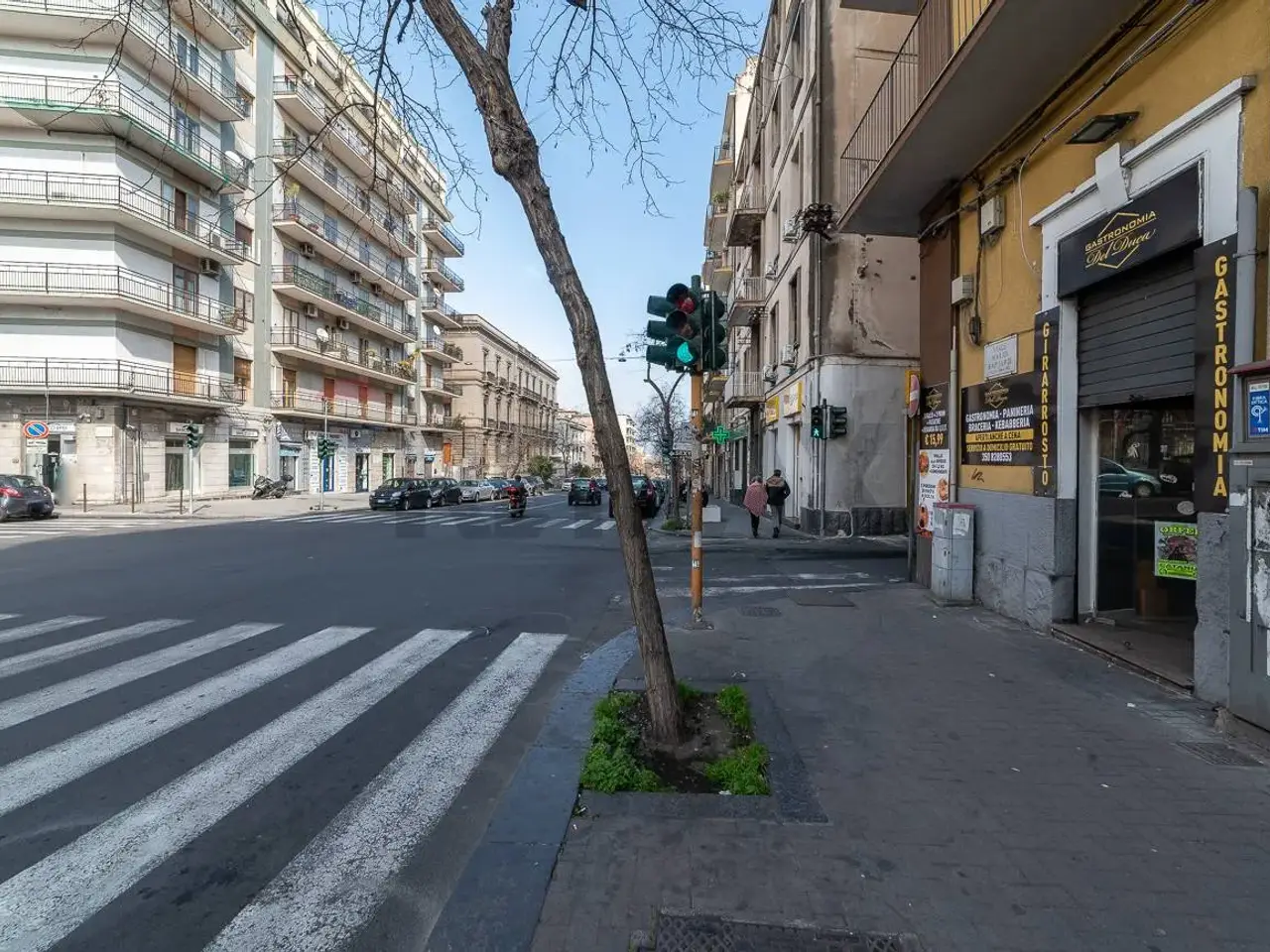Negozio in Viale Mario Rapisardi 69, Catania, {3} - Foto 1