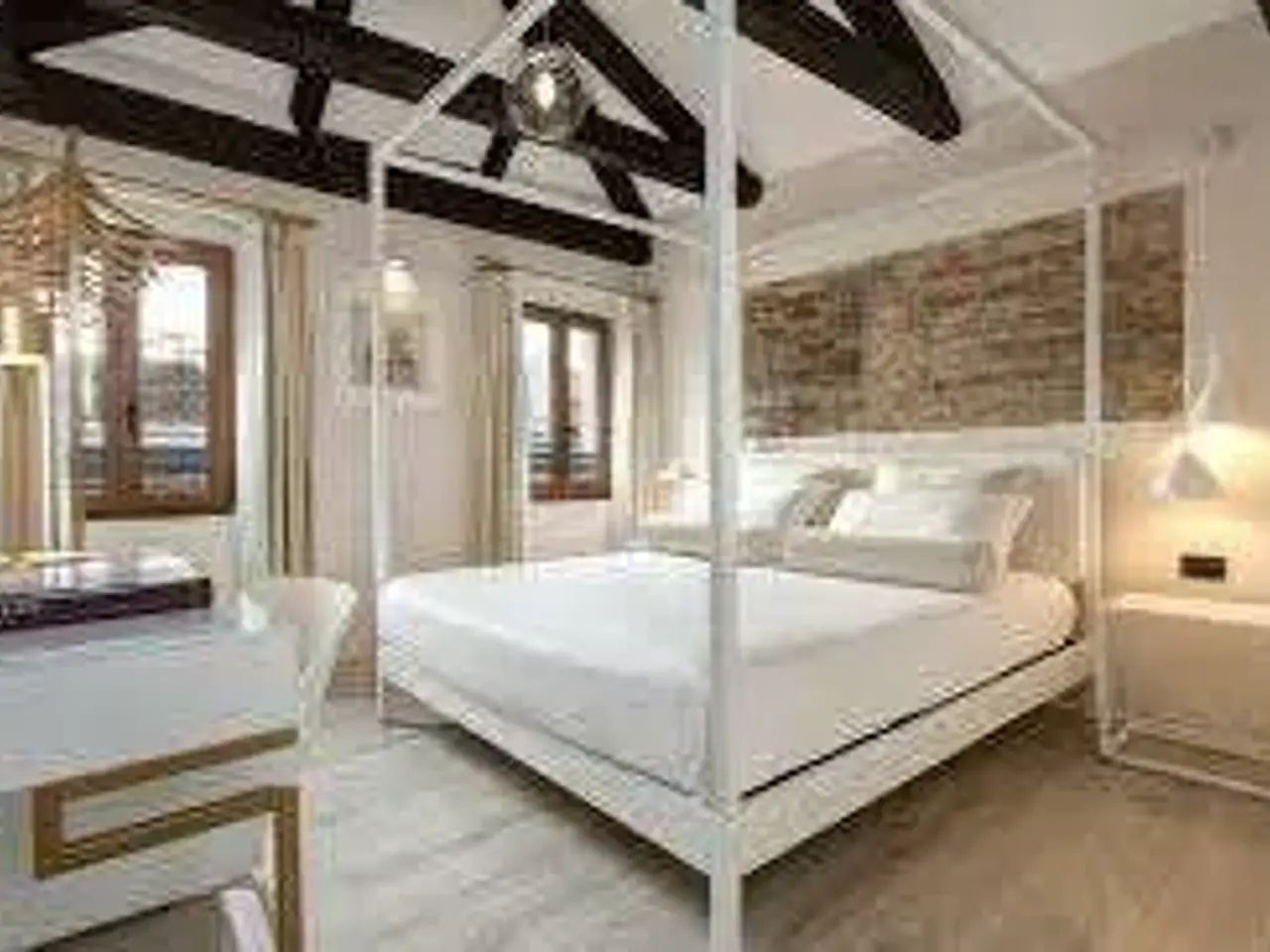 Albergo in Campo San Bortolomio, Venezia, {3} - Foto 1