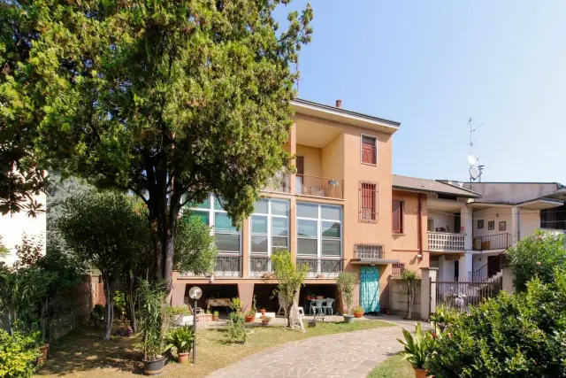 Villa in Via Dante Alighieri 60, Agrate Brianza - Foto 1