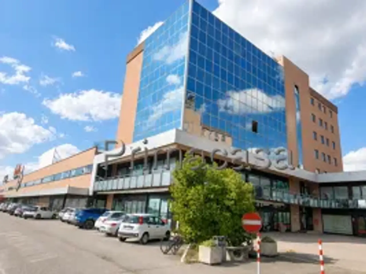 Ufficio in Viale del Lavoro 45, San Martino Buon Albergo, {3} - Foto 1
