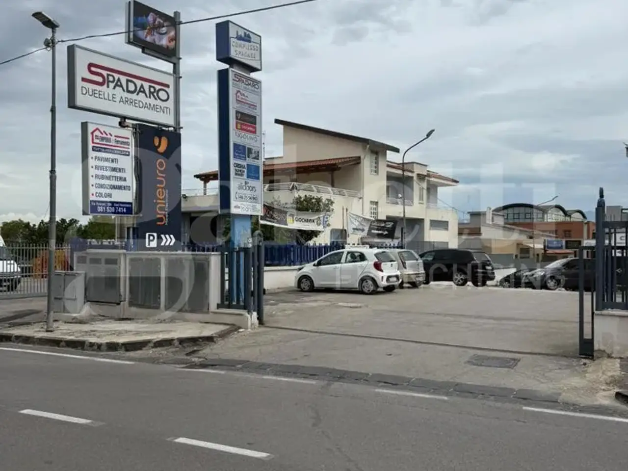 Esercizio commerciale in Via Romani Snc, Sant'Anastasia, {3} - Foto 1