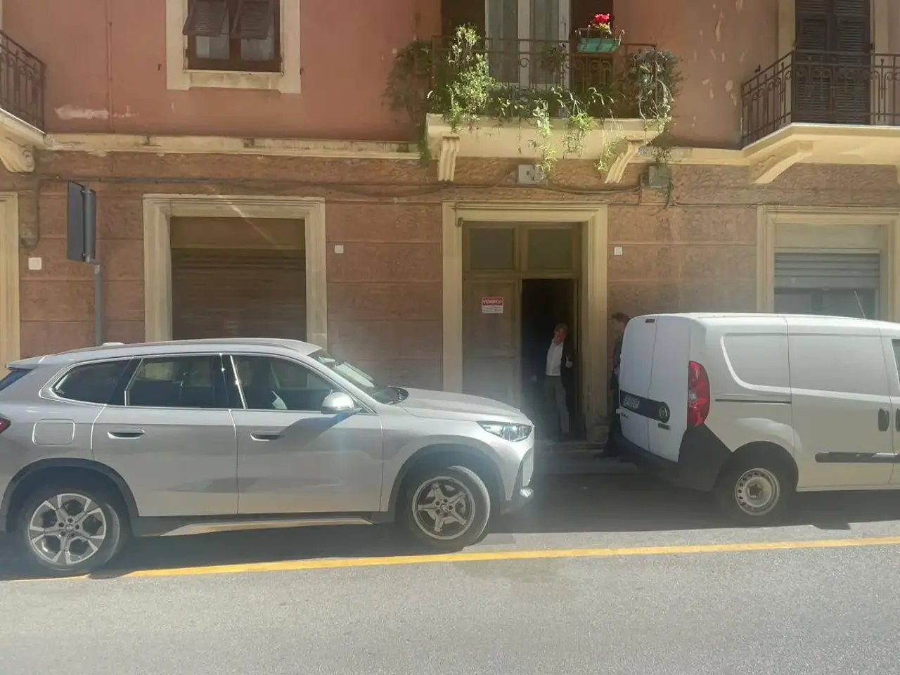 Negozio in Via Diaz, Vado Ligure, {3} - Foto 1