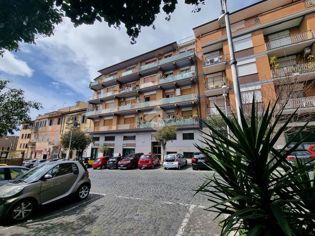 Quadrilocale in Via Giuseppe Garibaldi 57, Genzano di Roma - Foto 1