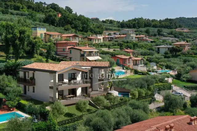 Vierzimmerwohnung in Via Ca' Bianca, Torri del Benaco - Foto 1