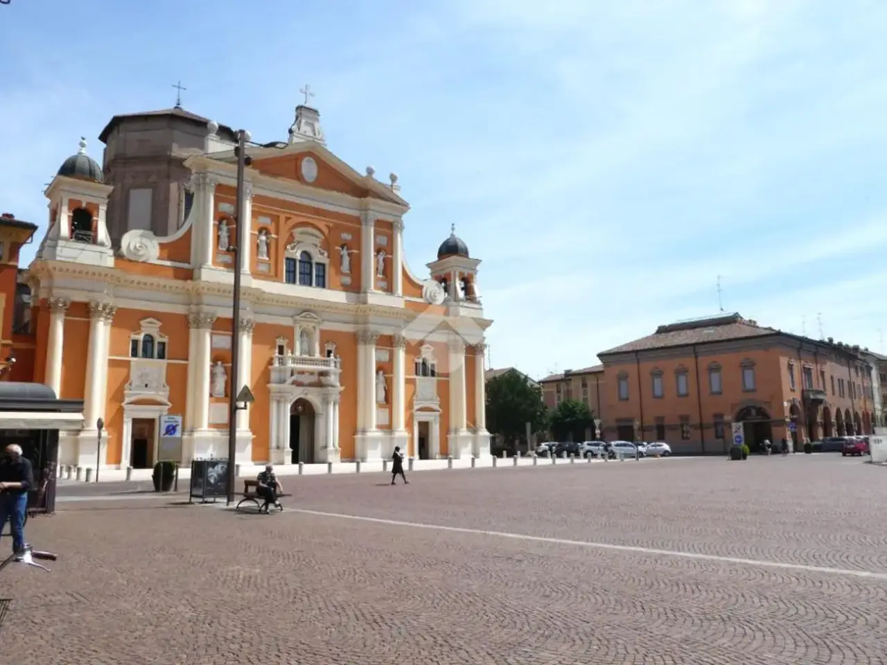 Negozio in Piazza Martiri 21, Carpi, {3} - Foto 1