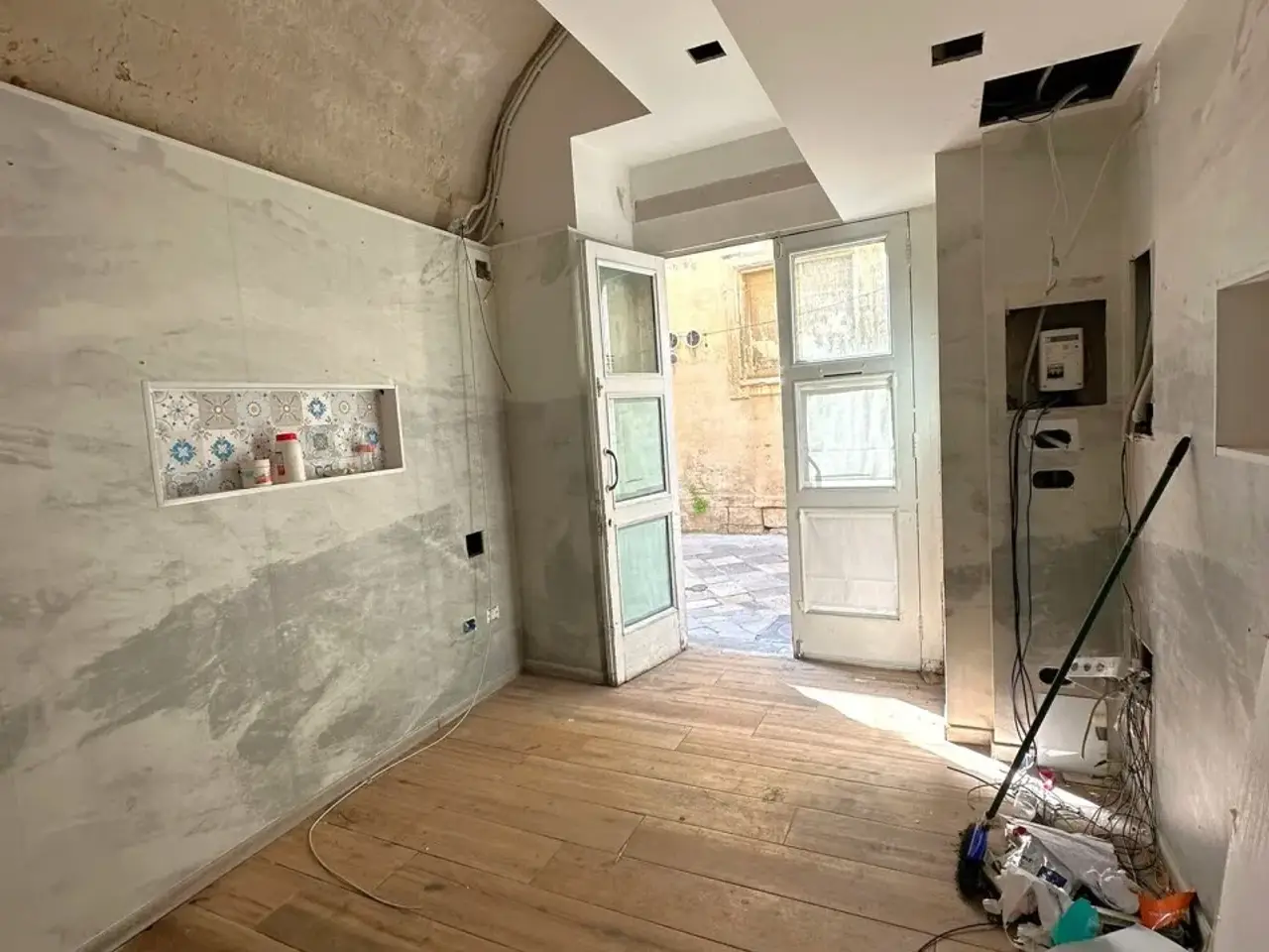 Negozio in Via Marco Basseo 34, Lecce, {3} - Foto 2