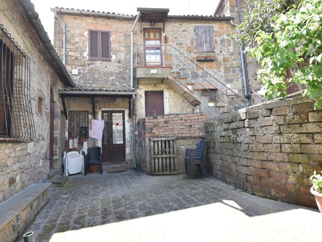 2-room flat in Via dei Medici 24/1, Bolsena - Photo 1