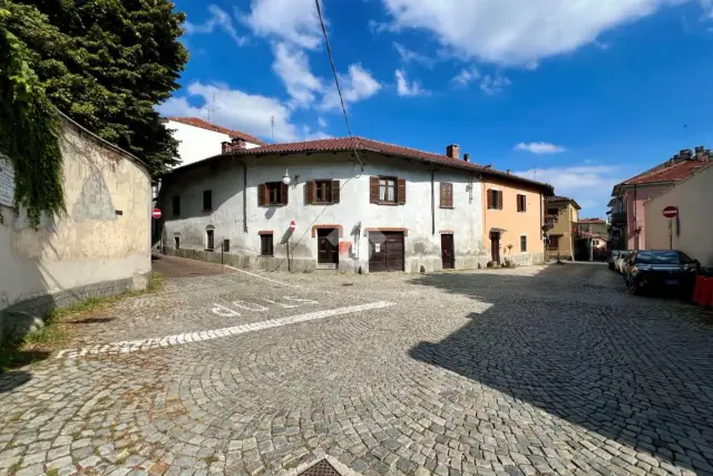 Casa indipendente in Piazza Salotto 3, Rivoli - Foto 1