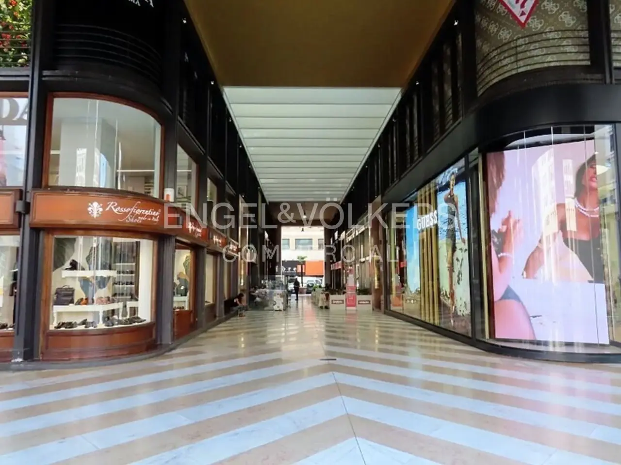 Negozio in Galleria San Babila 4c, Milano, {3} - Foto 1