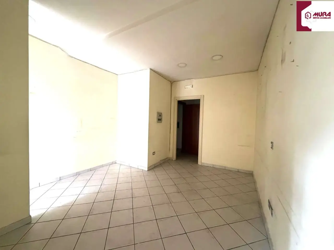 Negozio in , Aversa, {3} - Foto 1
