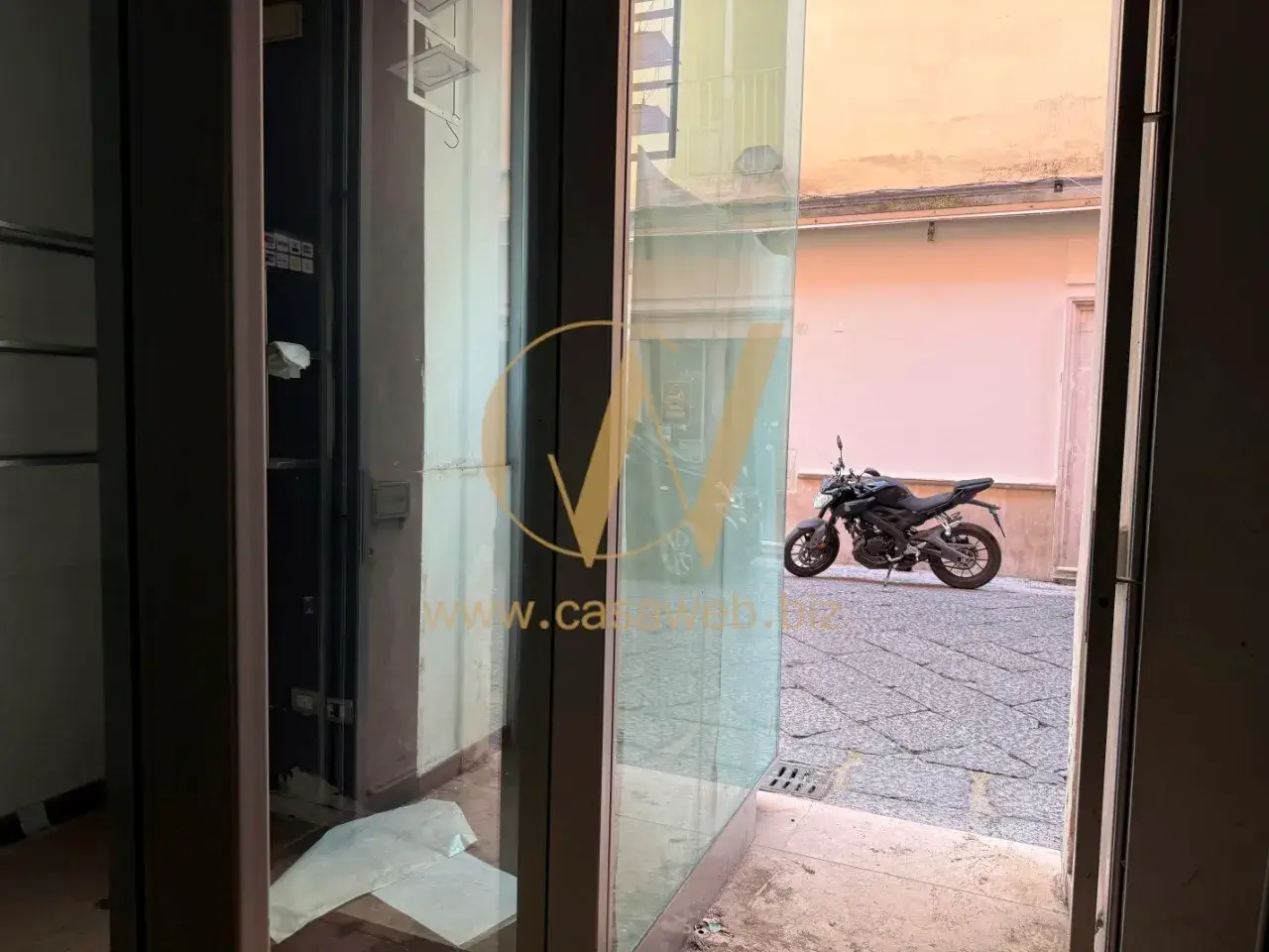 Negozio in Via San Giovanni, Caserta, {3} - Foto 2