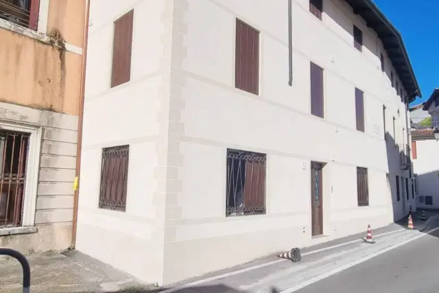 Vierzimmerwohnung in Via Mure del Bastion 2, Bassano del Grappa - Foto 1