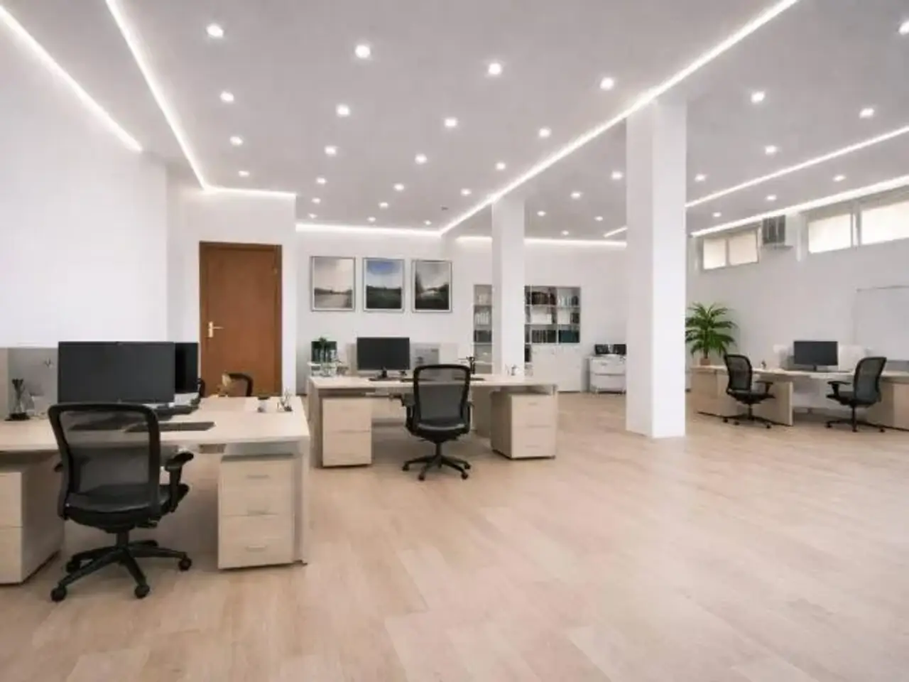 Locale commerciale in Via Pierdomenico Frattini 43, Legnago, {3} - Foto 1