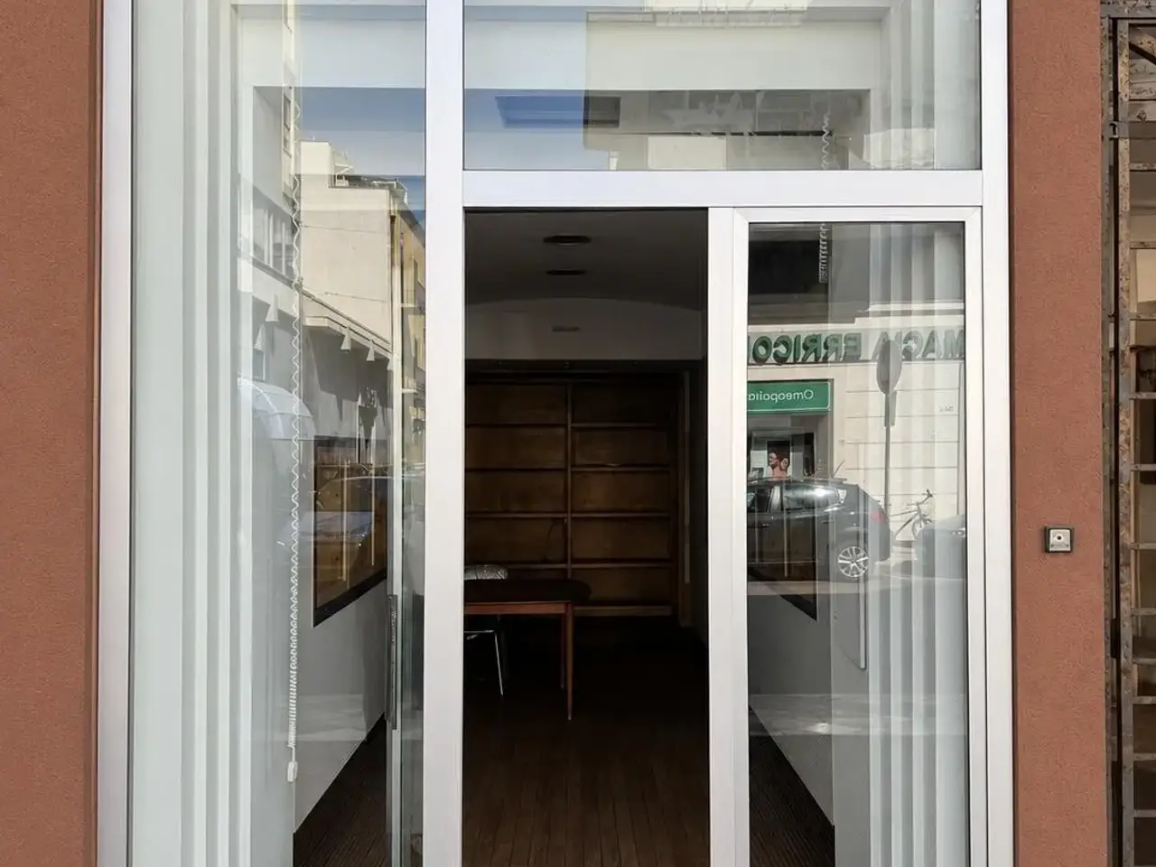 Showroom in , Lecce, {3} - Foto 1