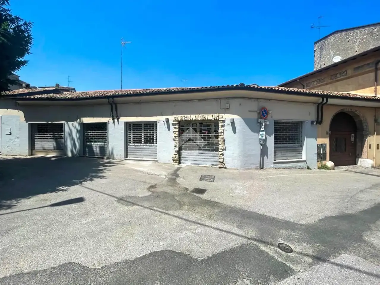 Negozio in Via N. Sauro 10, Desenzano del Garda, {3} - Foto 1
