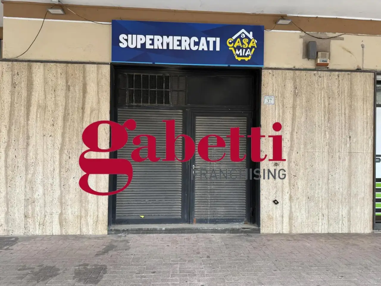 Negozio in Corso De Gasperi 37, San Nicola La Strada, {3} - Foto 1