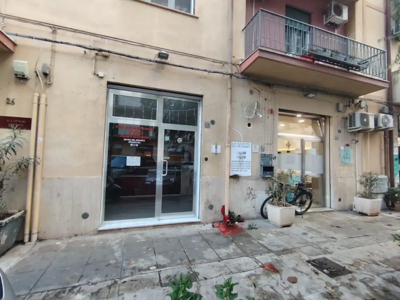 Negozio in Via Alfieri  28, Palermo, {3} - Foto 1