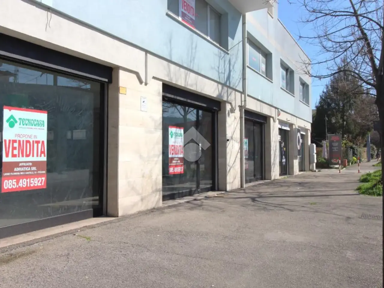 Palazzina commerciale in Via Nazionale Adriatica Nord 444, Pescara, {3} - Foto 2