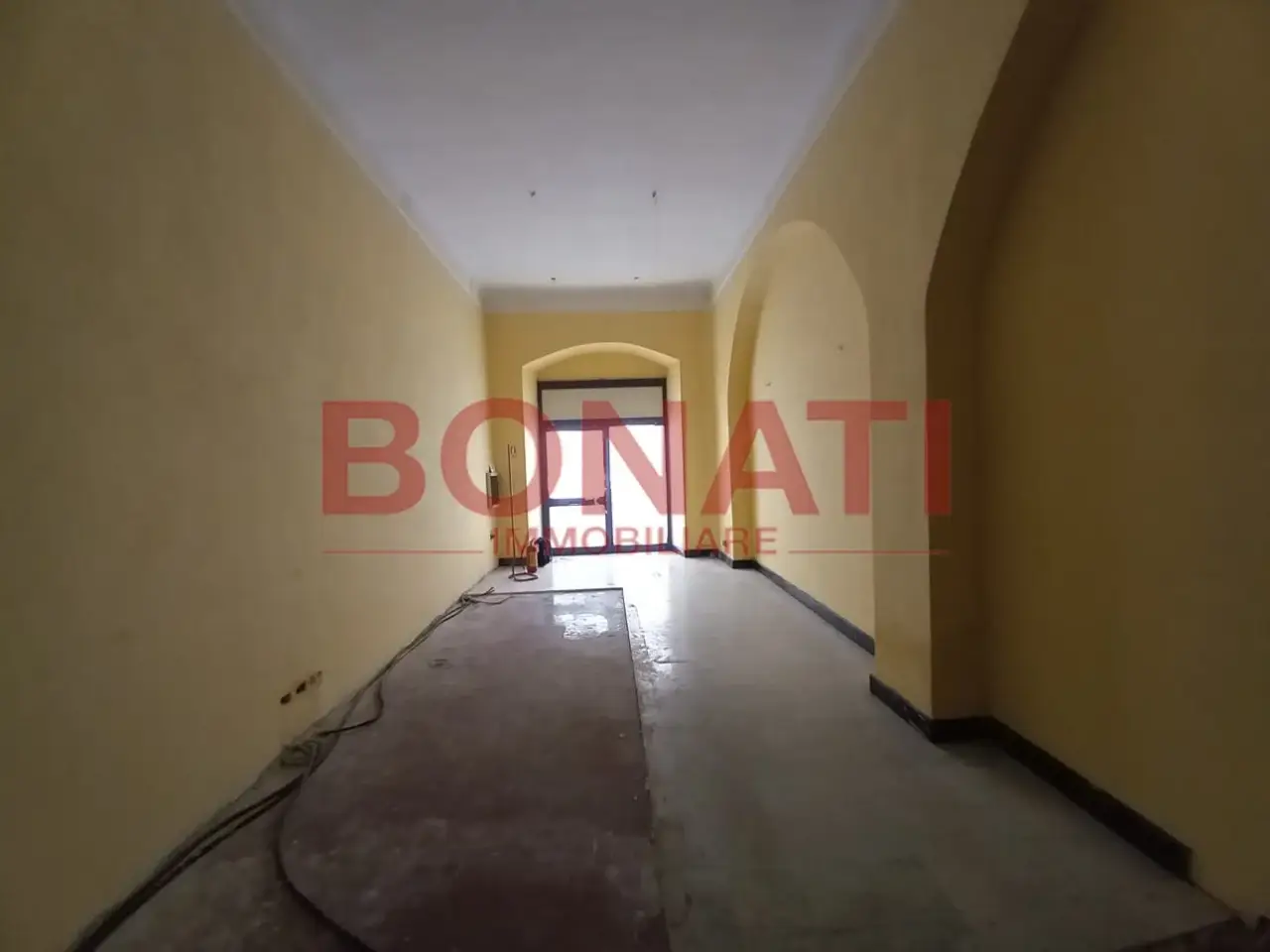 Palazzina commerciale in Via Fratelli Rosselli 76, La Spezia, {3} - Foto 1