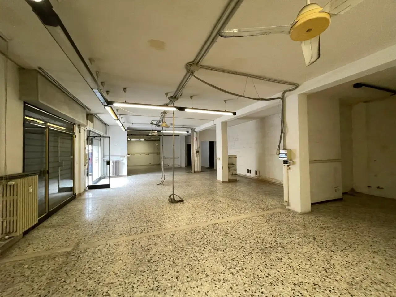 Negozio in Via Crespellani , Modena, {3} - Foto 2