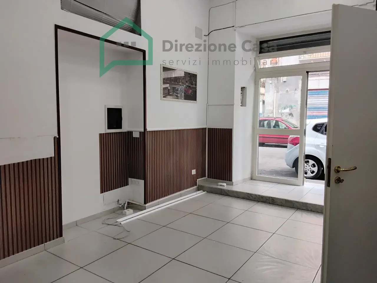 Esercizio commerciale in Via l. di Capua, Napoli, {3} - Foto 1