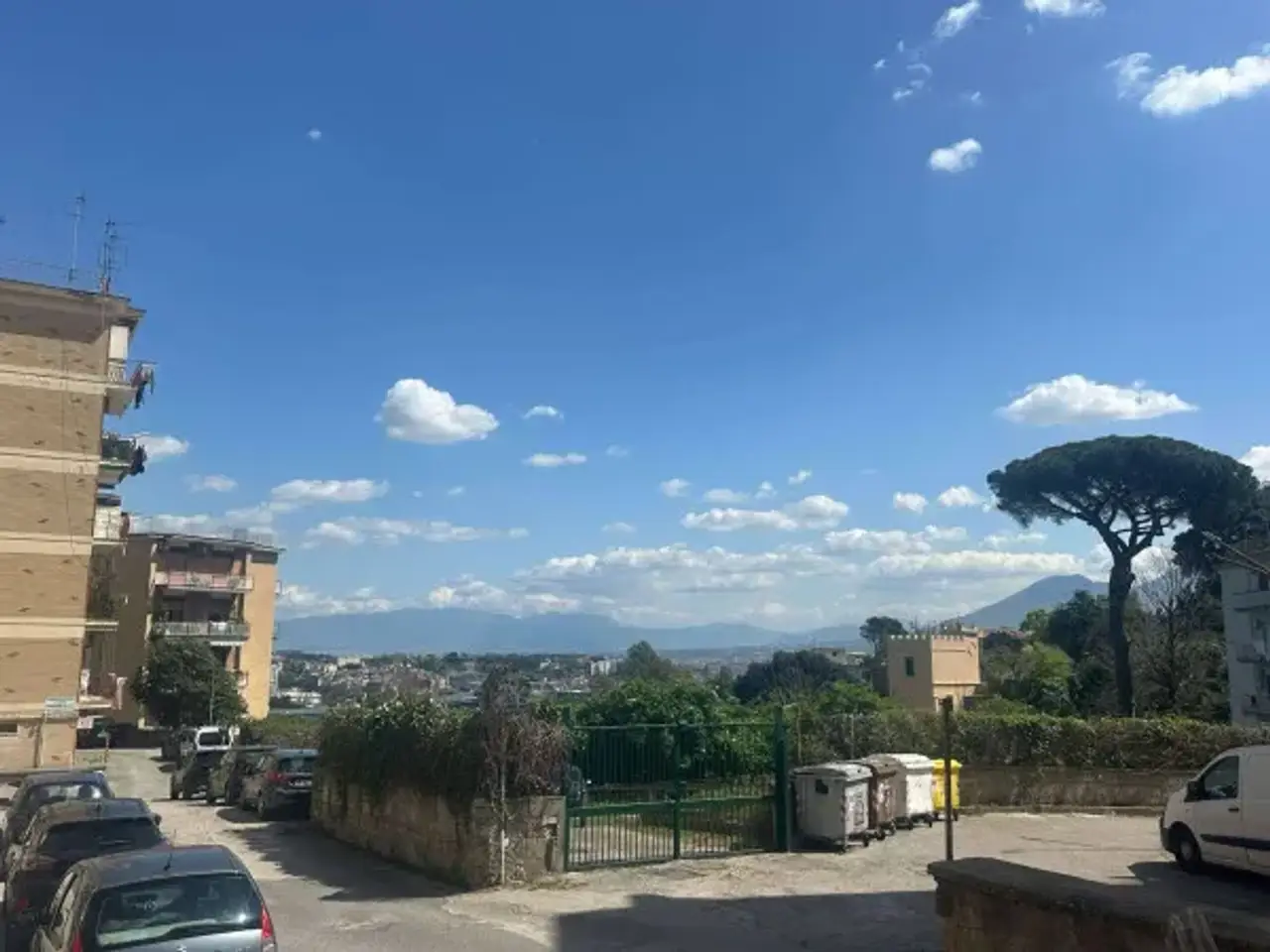 Magazzino in Via Sant'Antonio a Capodimonte, Napoli, {3} - Foto 1
