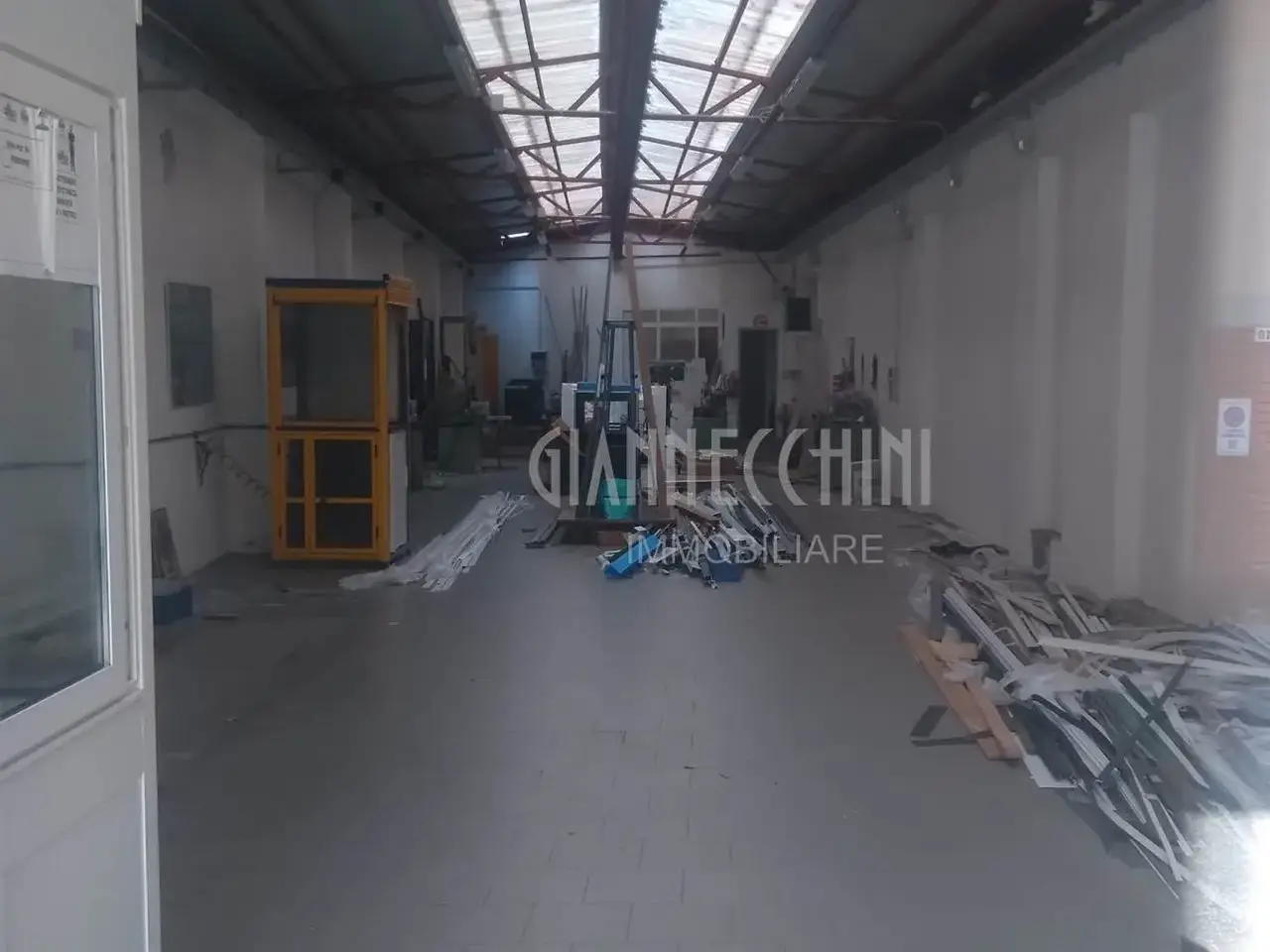 Laboratorio in , La Spezia, {3} - Foto 2