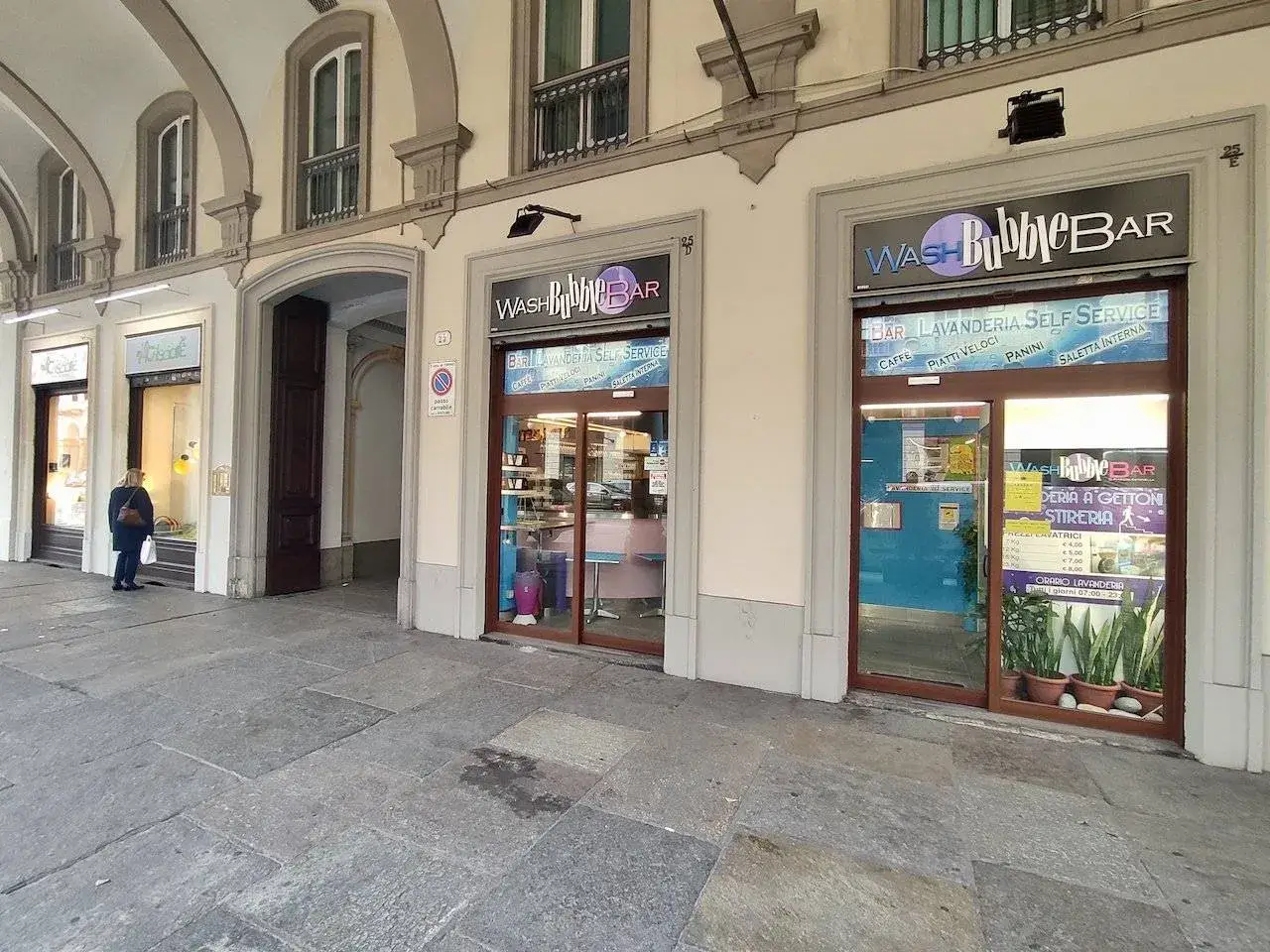 Locale commerciale in Via Cernaia 25d Torino, Torino, {3} - Foto 1
