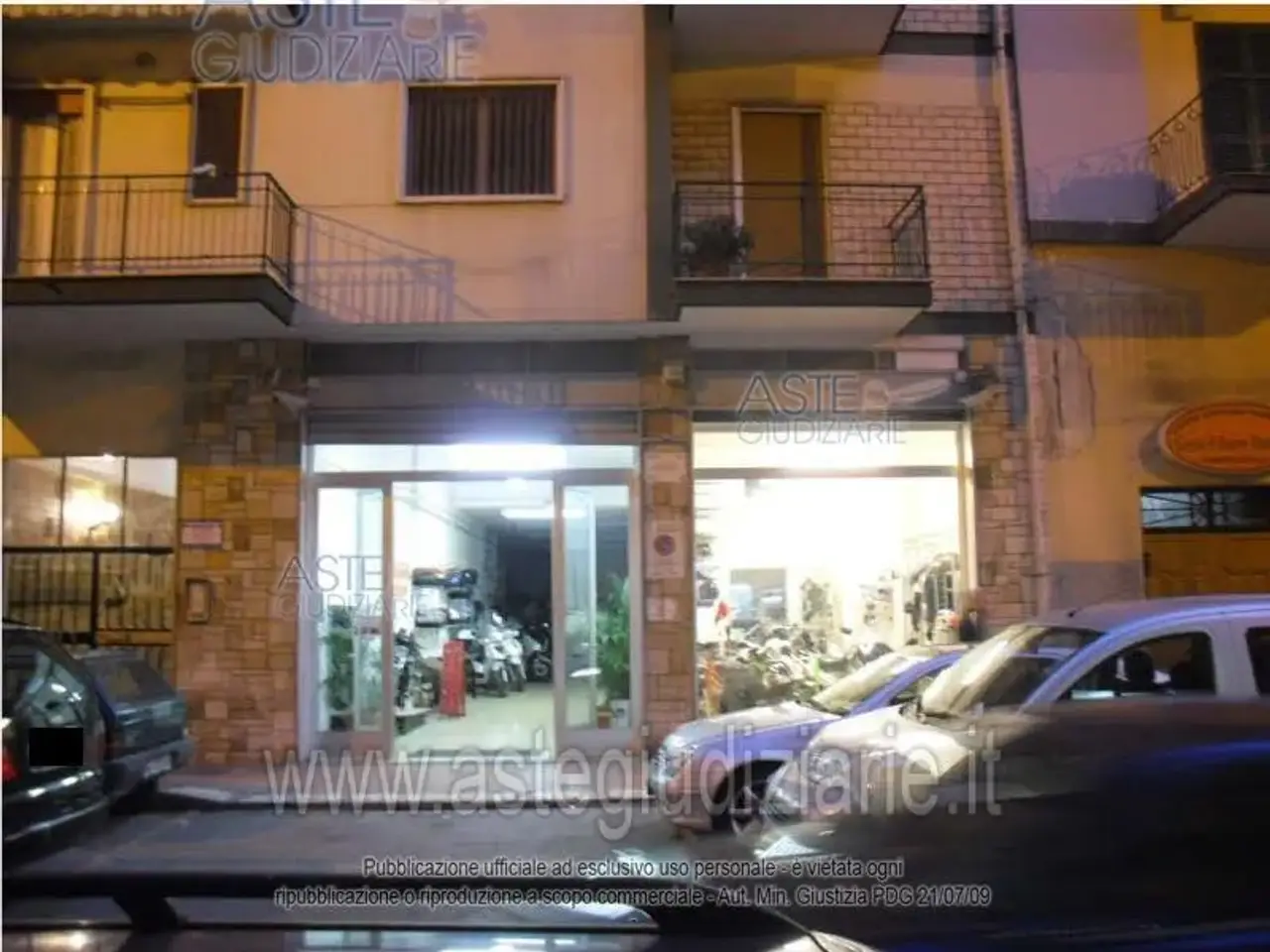 Negozio in Via Generale Messina 122-124 122, Taranto, {3} - Foto 1