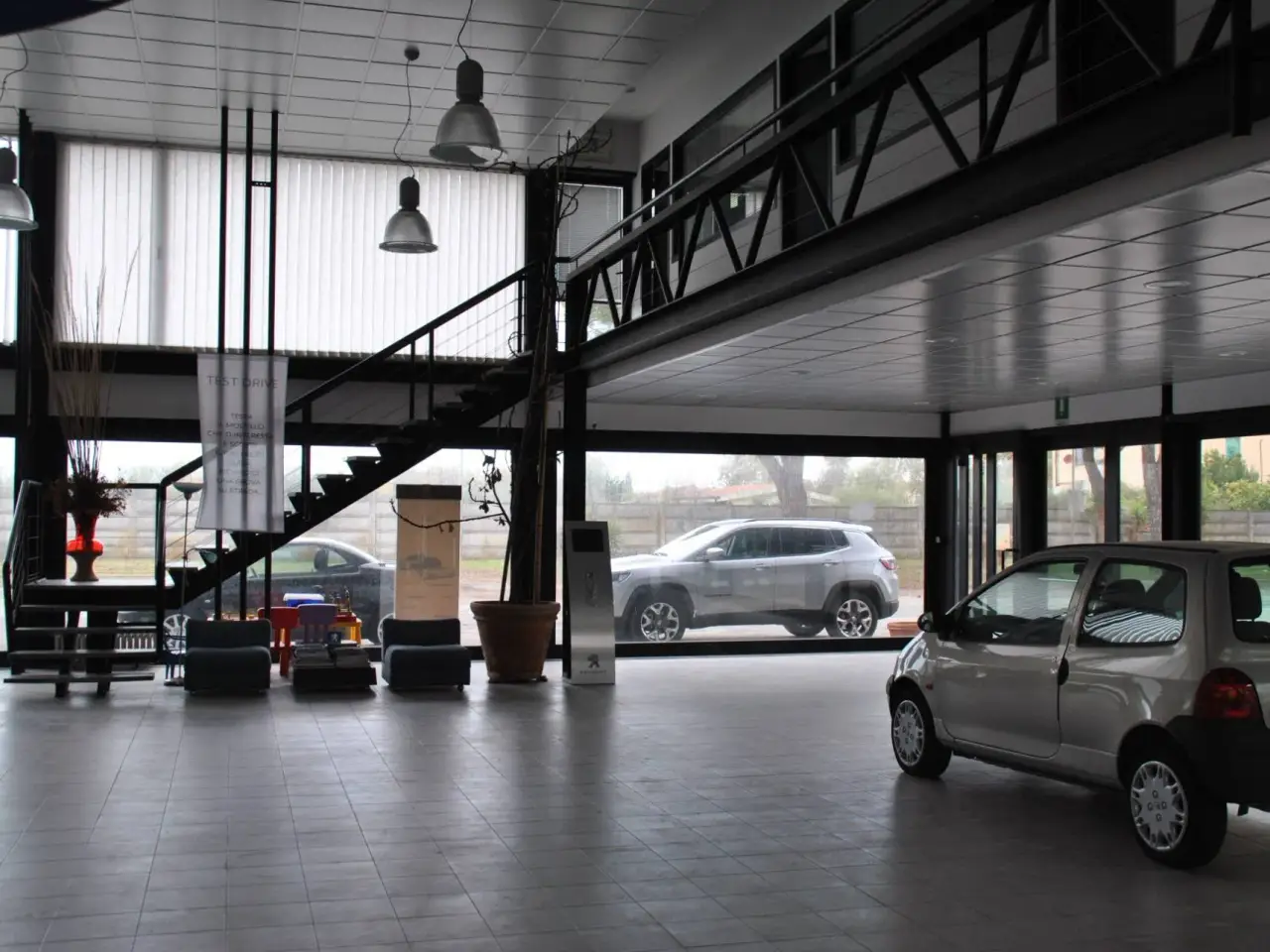 Locale commerciale in Aurelia, San Giuliano Terme, {3} - Foto 1